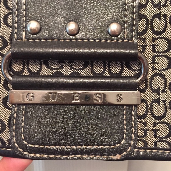 Guess handbag - Picture 2 of 4